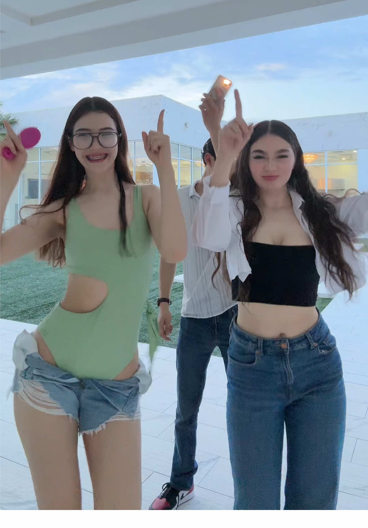 Ixchy (@ixchyyy) - Urlebird