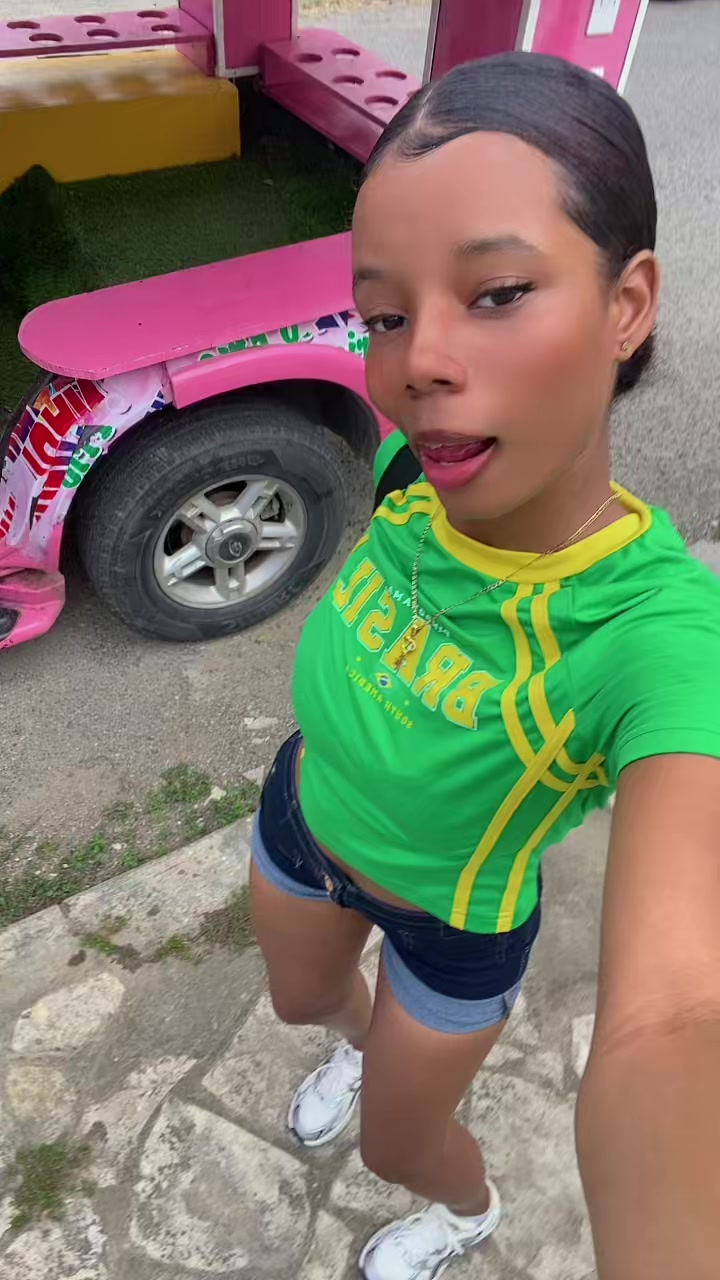 @Lauratv_2😍
