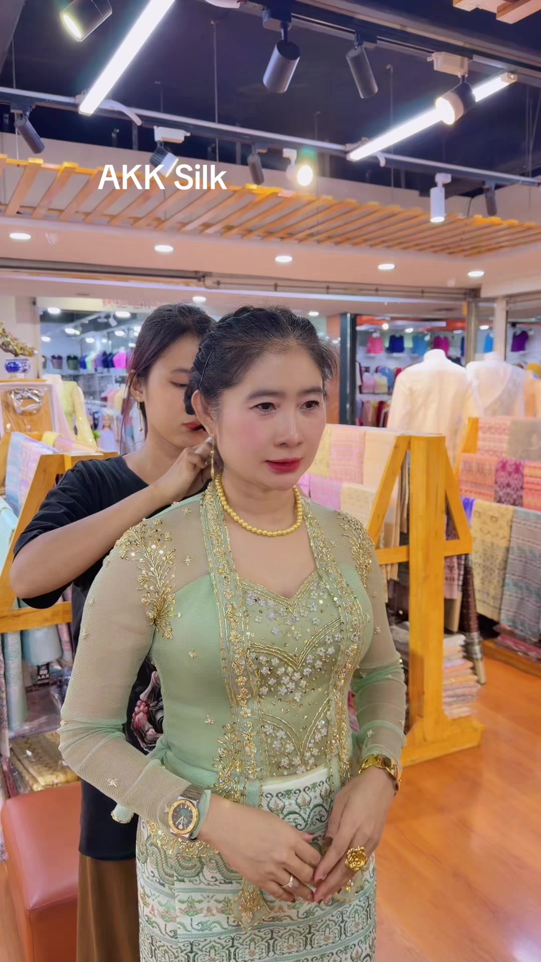 @Akk Silk (official account)