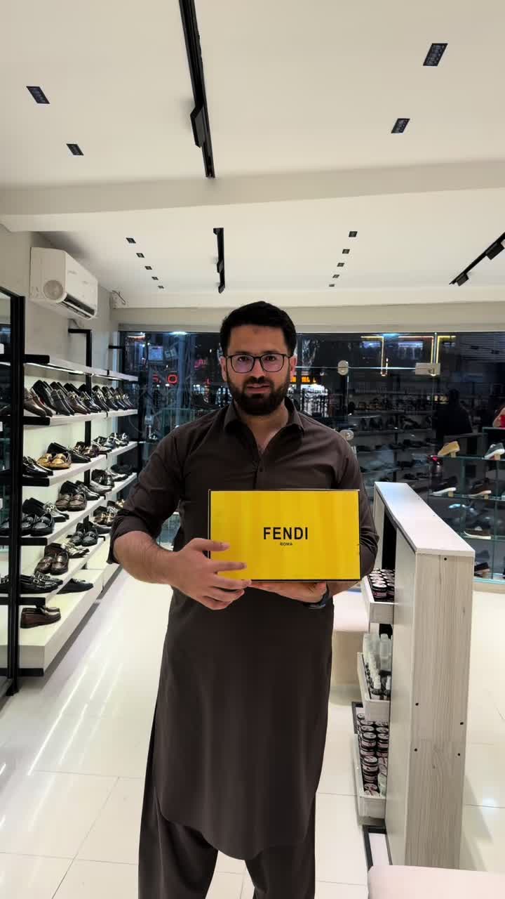 @The Sneaker Toe