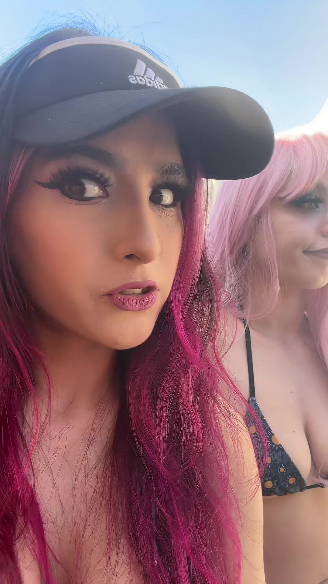 @𝔇𝔞𝔷𝔷♡︎