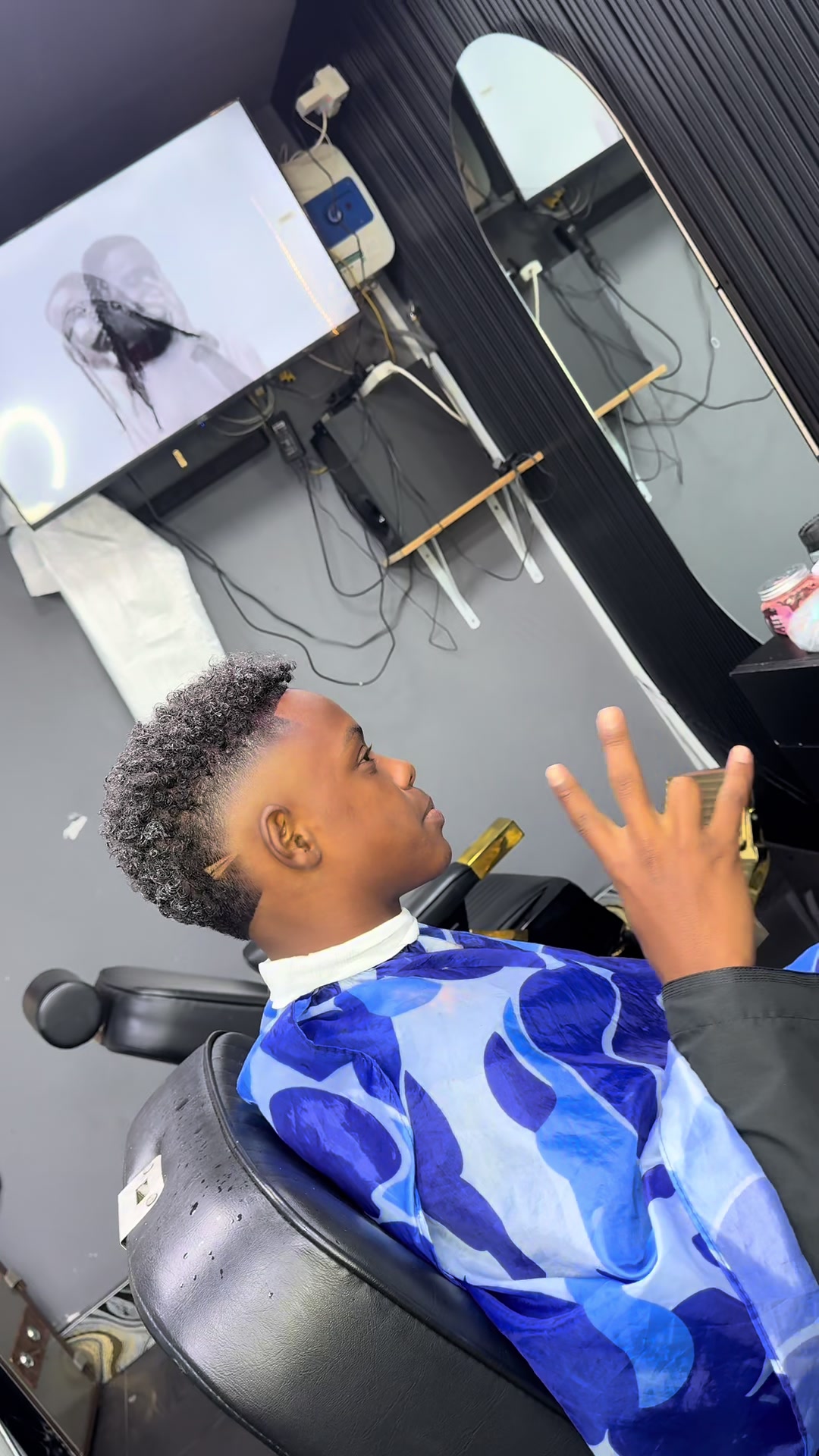 @๐โ๏ธ๐ธ๐ฉRasta Barber ๐ธ๐ฉโ๏ธ๐