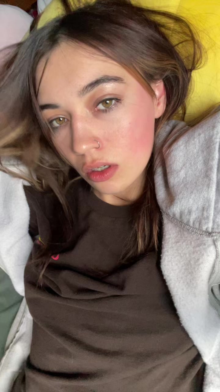 @queenzee._420