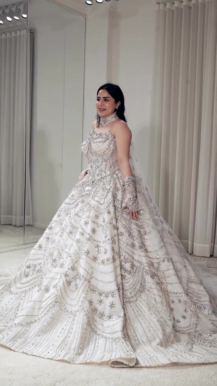 @Dressaro