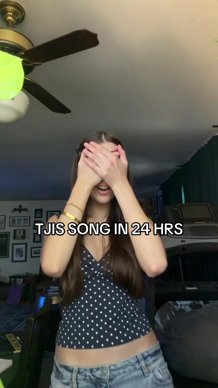 @avery𝜗𝜚