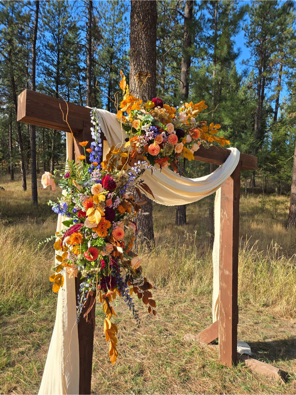 @Flowers By Lily Garland