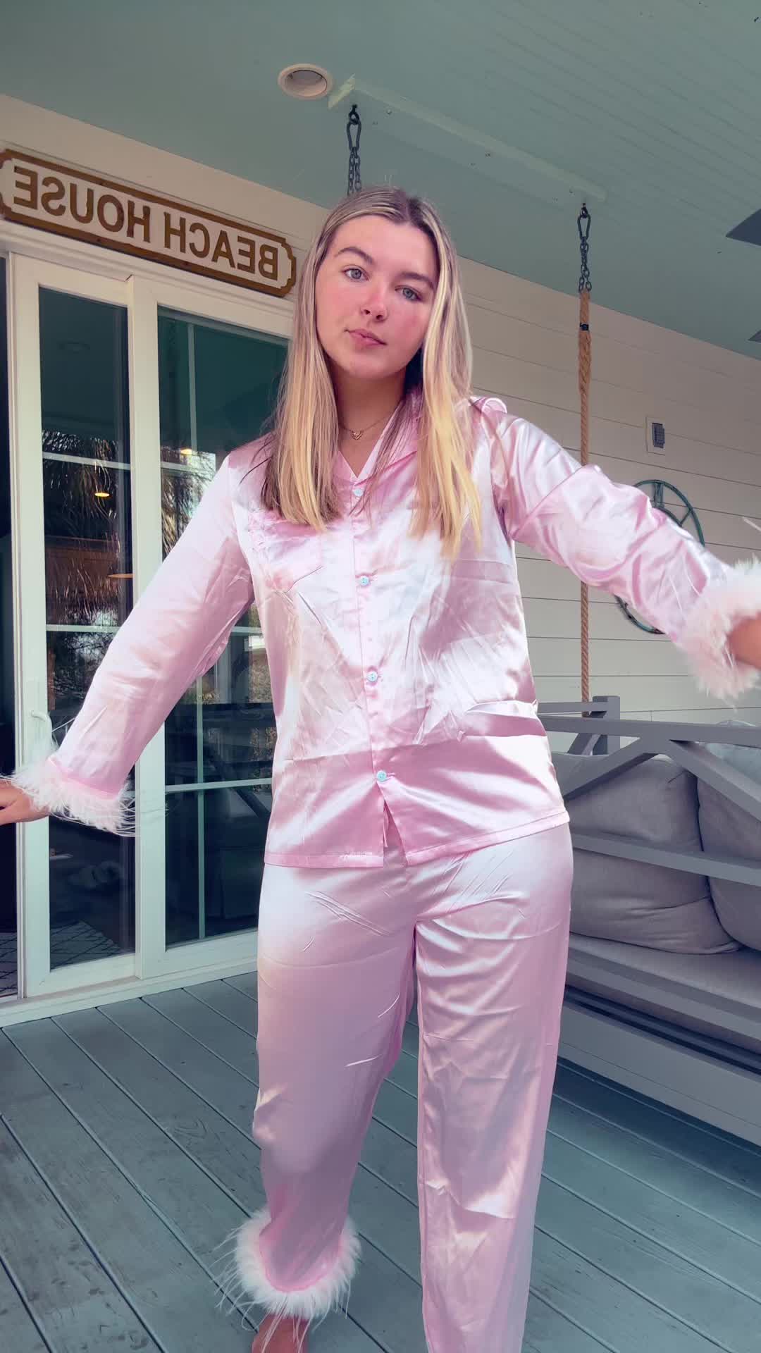 @maddieneumans