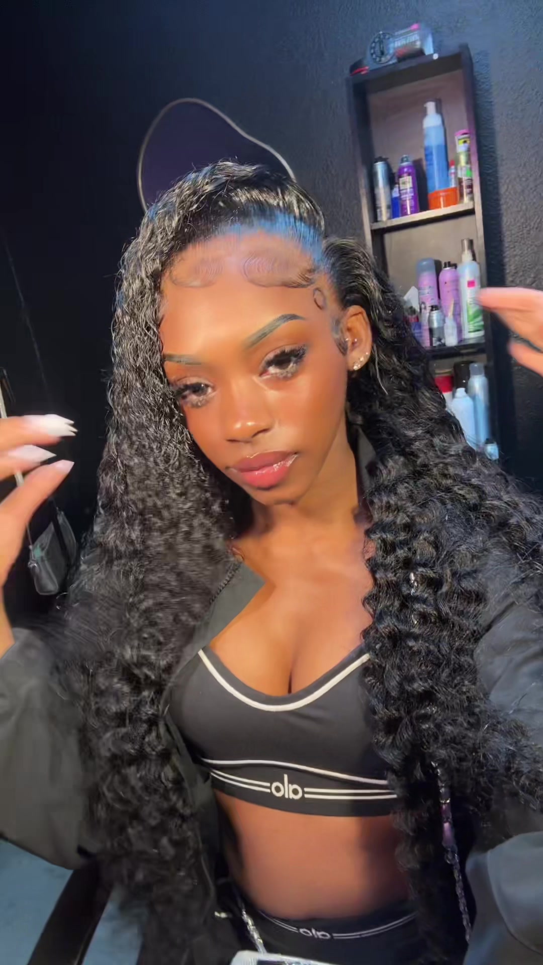 @luhneeezzy