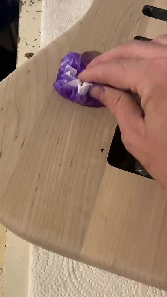 @lukaswezt