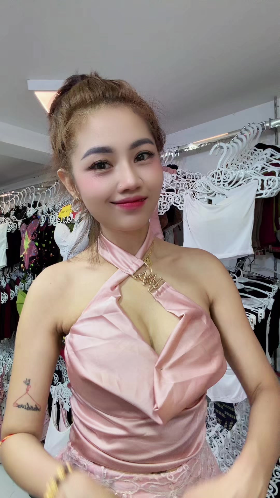 @WhiteStar Fashion Mandalay3.2M