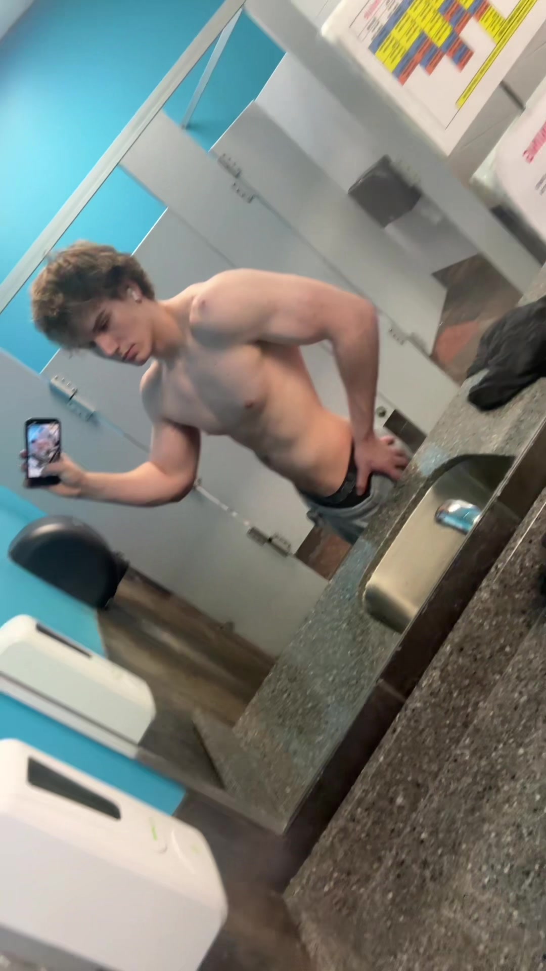 @Fredrickballsack400