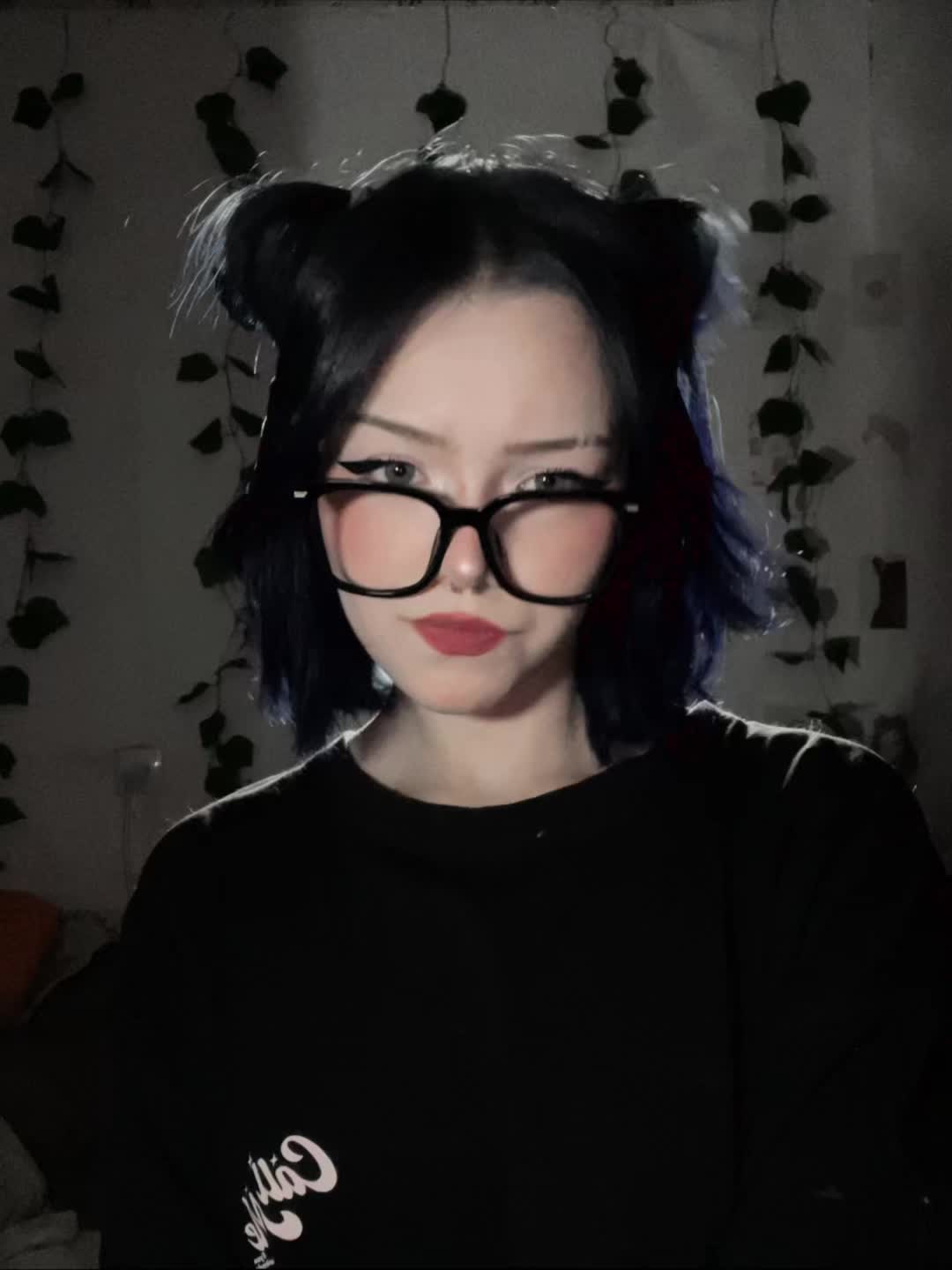 @・✧𝔦𝔪𝔞𝔰𝔩𝔲𝔱✧・