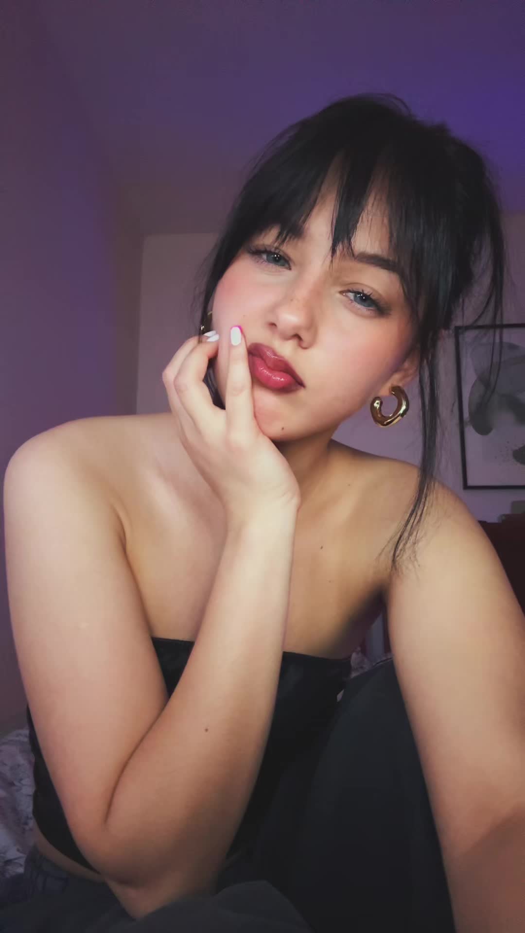 @nneonilaaaa