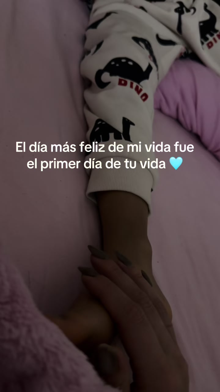 @PAULINA VICTORIA ✌️