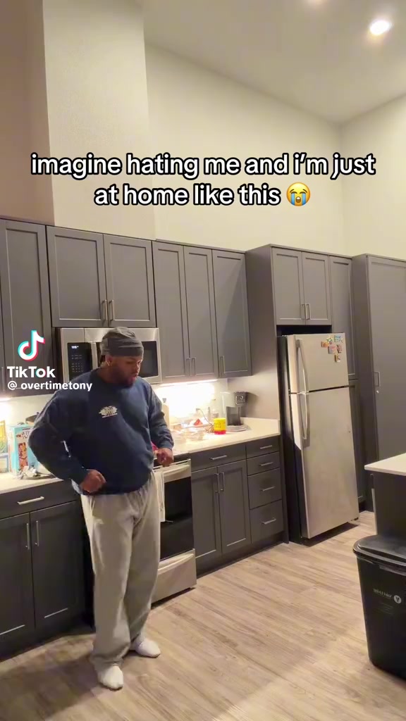 @Dee