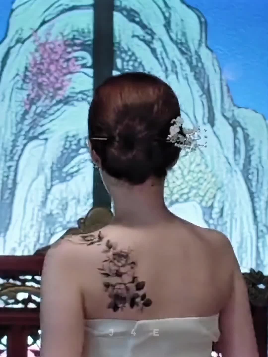 @J 4 E