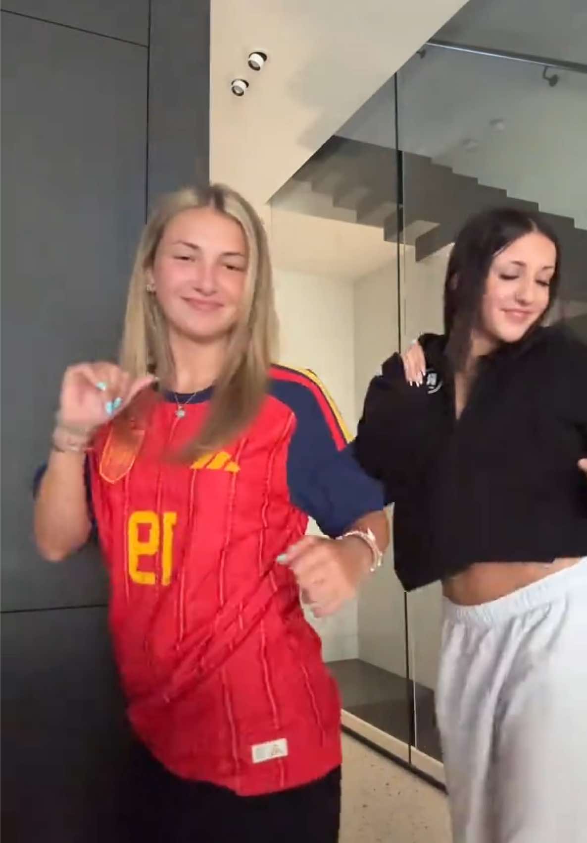 @ALANA ACESKI