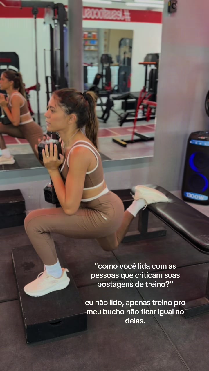 @Lya Mara