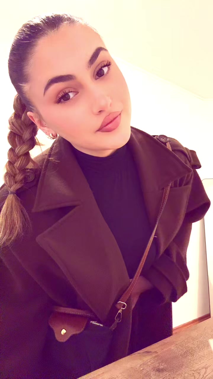 @Loresa