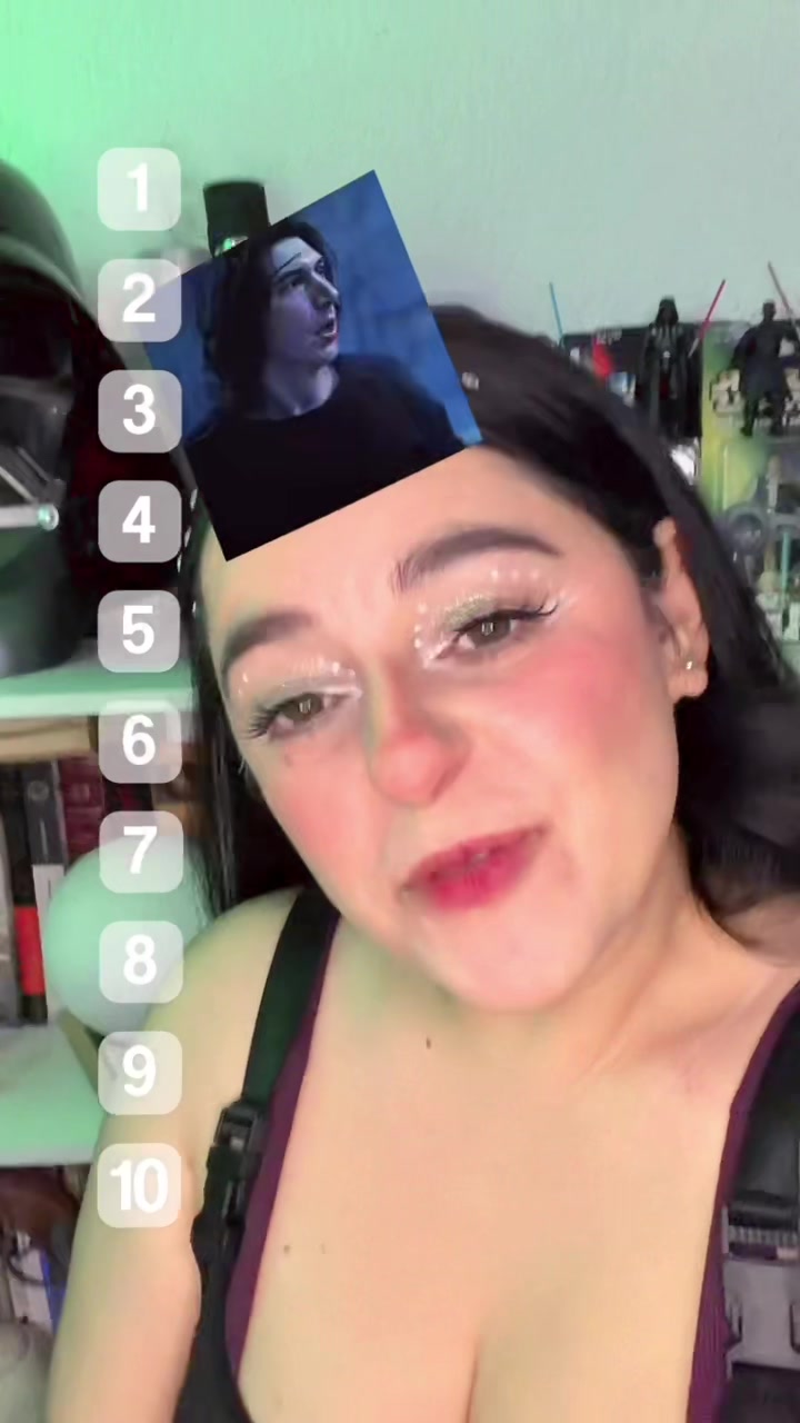 @QueridaGeek