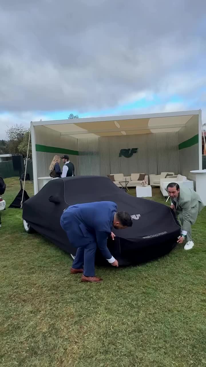 @HotCars