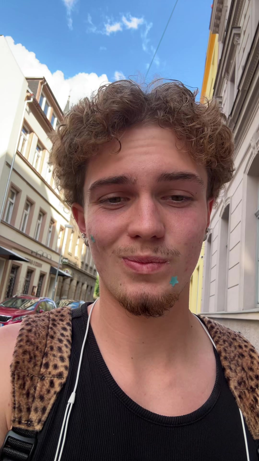 @Sqwimeee