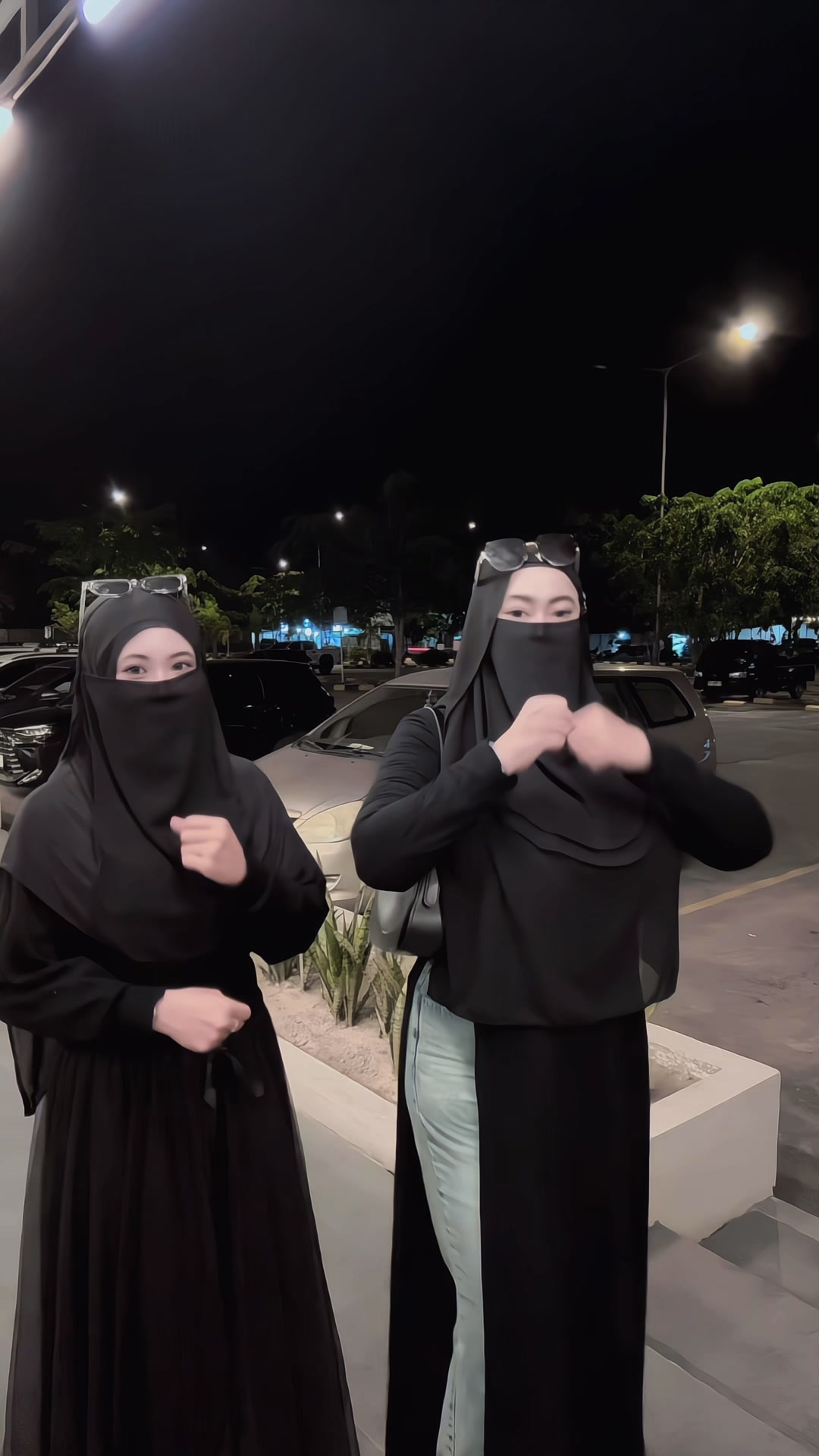 @AV🕊️