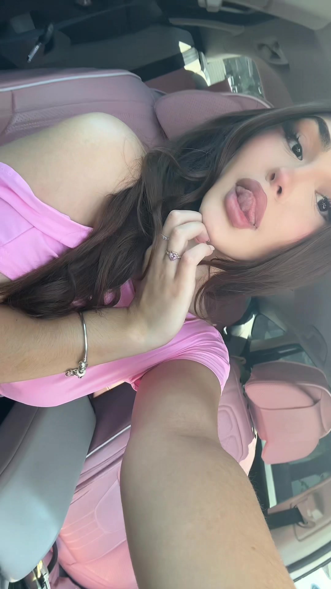 @𝐏𝐈𝐍𝐊 𝐋𝐔𝐕𝐑🎀