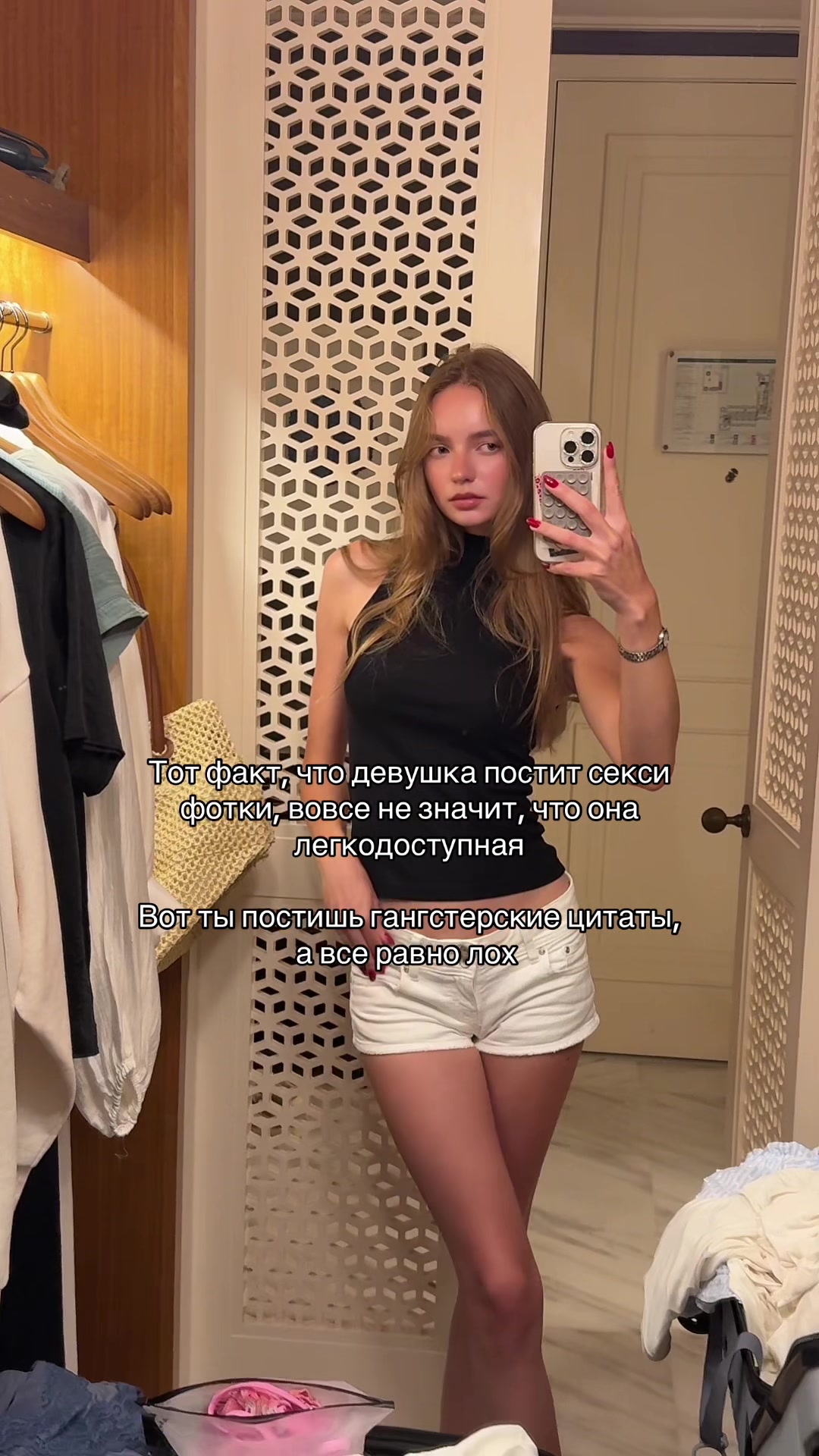 @𝓜.