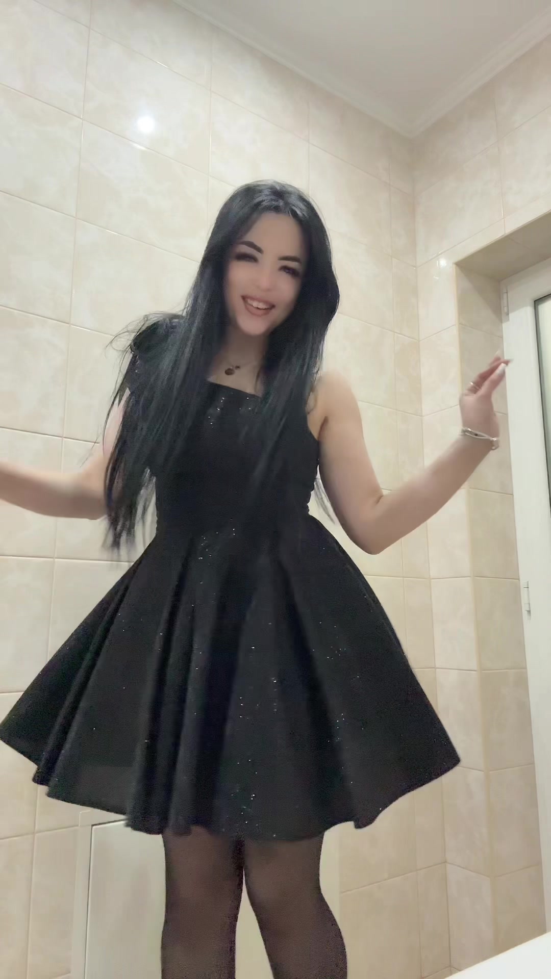 @Alinuța 💣👑