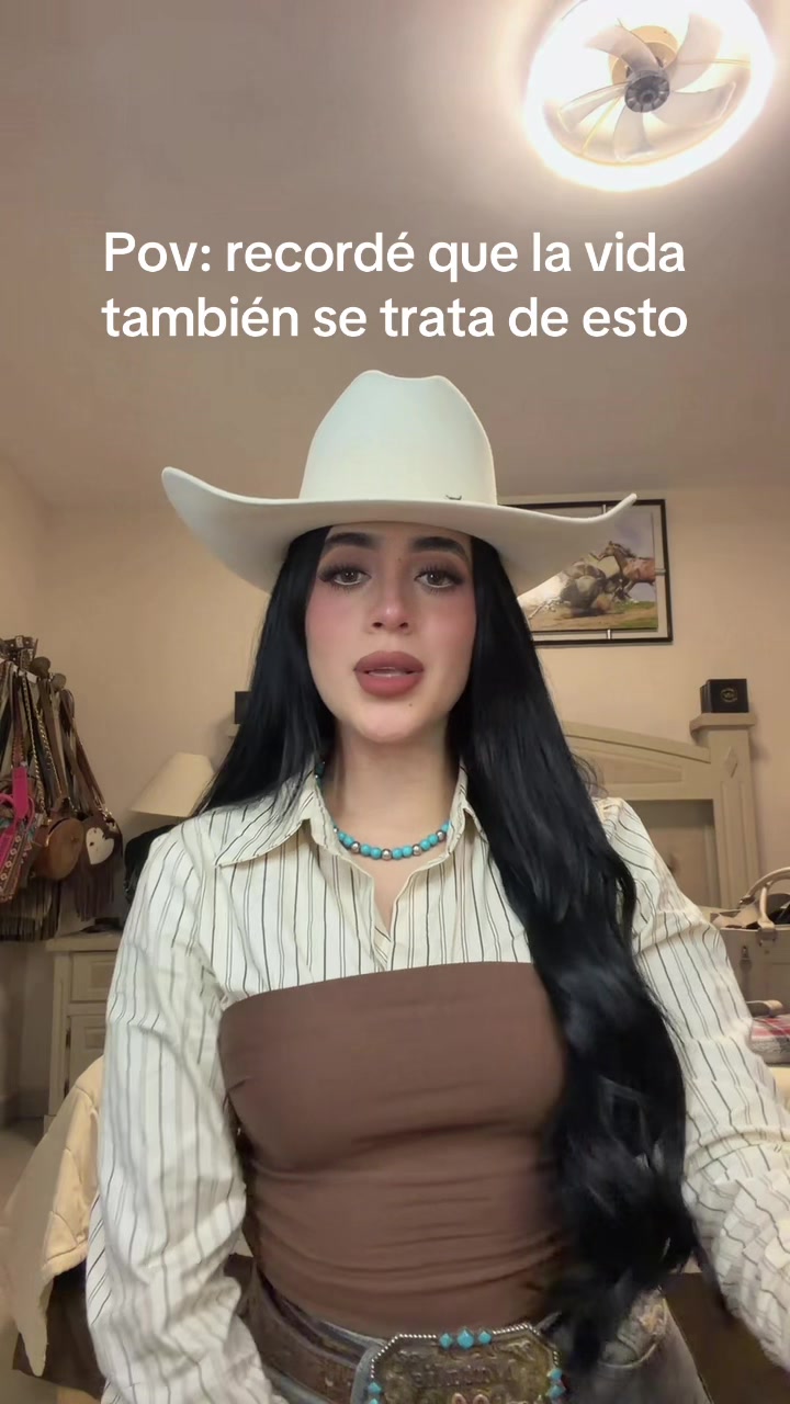 @𝑁𝑎𝑡𝑎𝑙𝑖𝑒