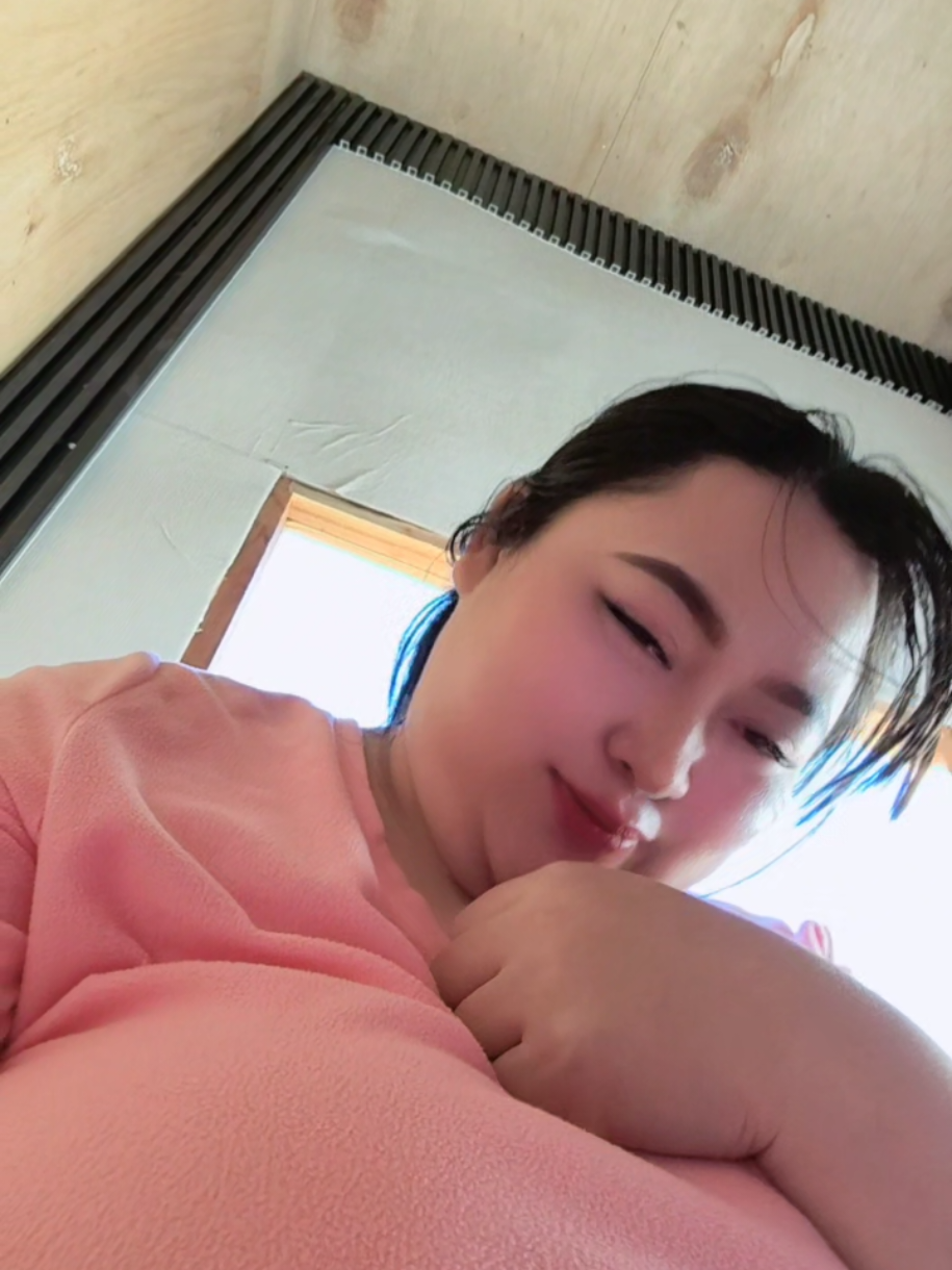 @momsreyh