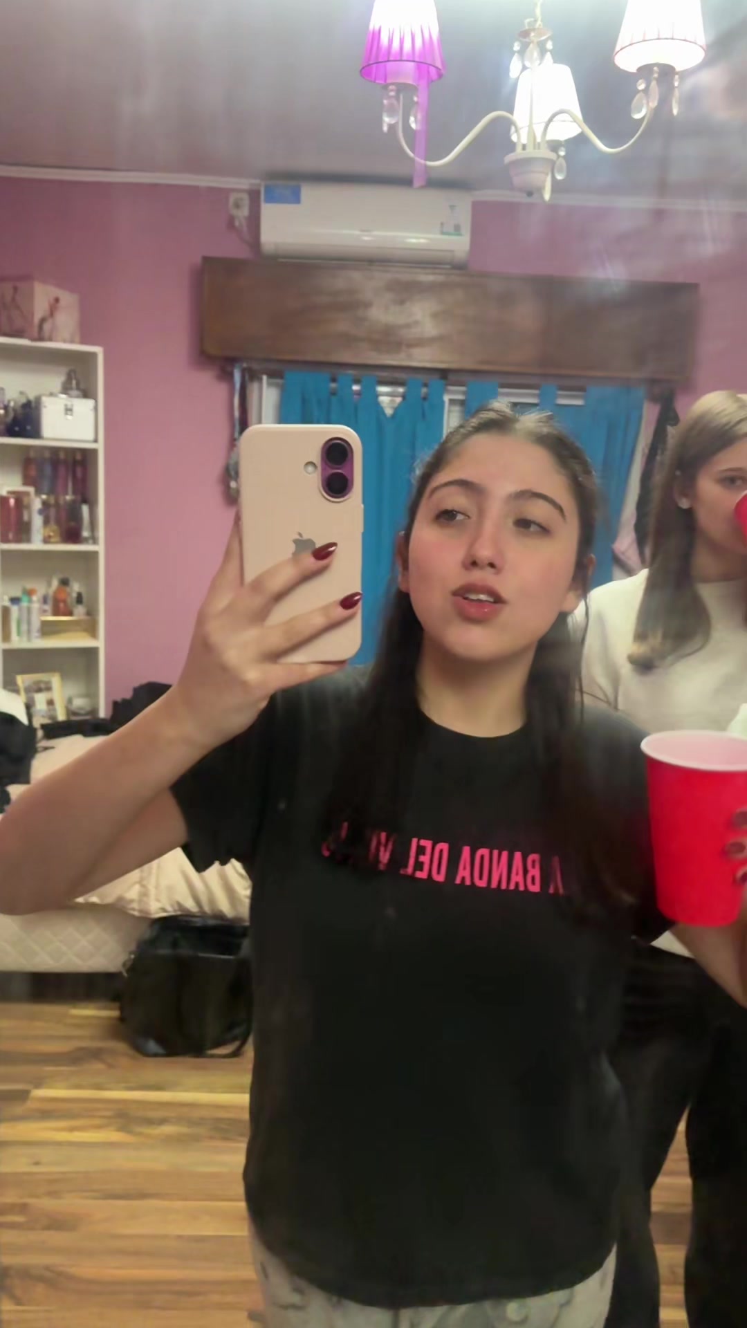 @whoisvickyy