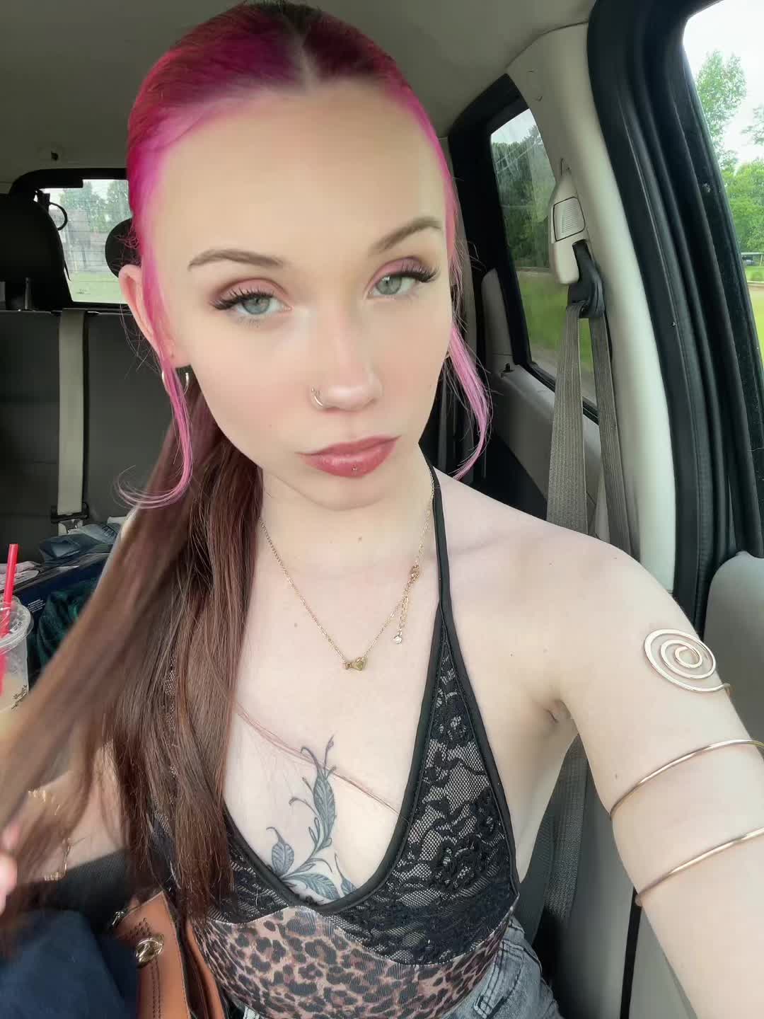 @Ava <3