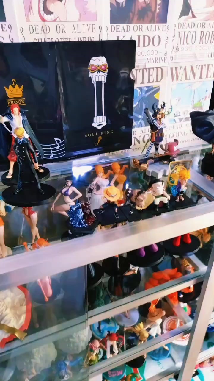 @Cherry🍒wan Yan🌪️figure shop