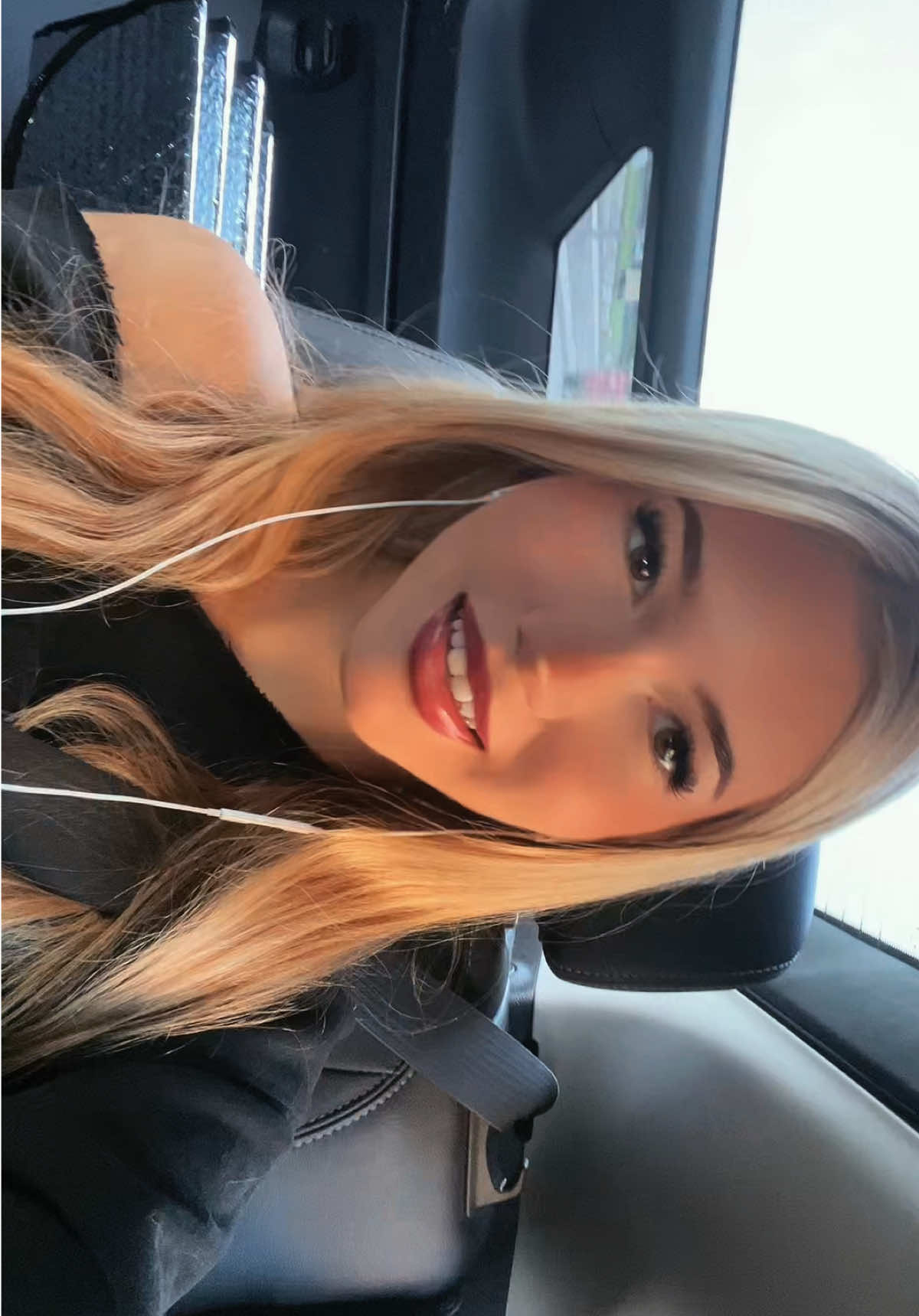 @ℒ🌺
