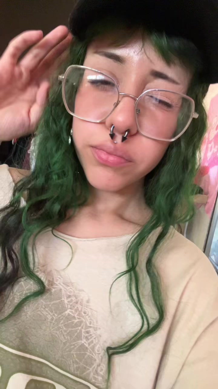 @Pluero ❀⋆.ೃ࿔*