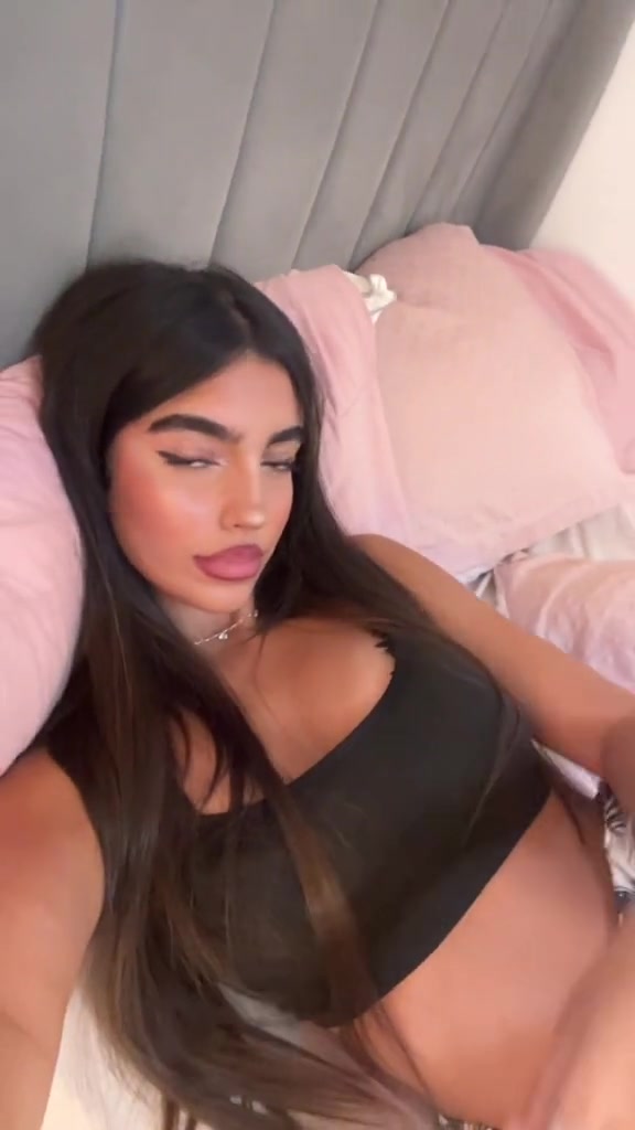 @ELIYA🦋
