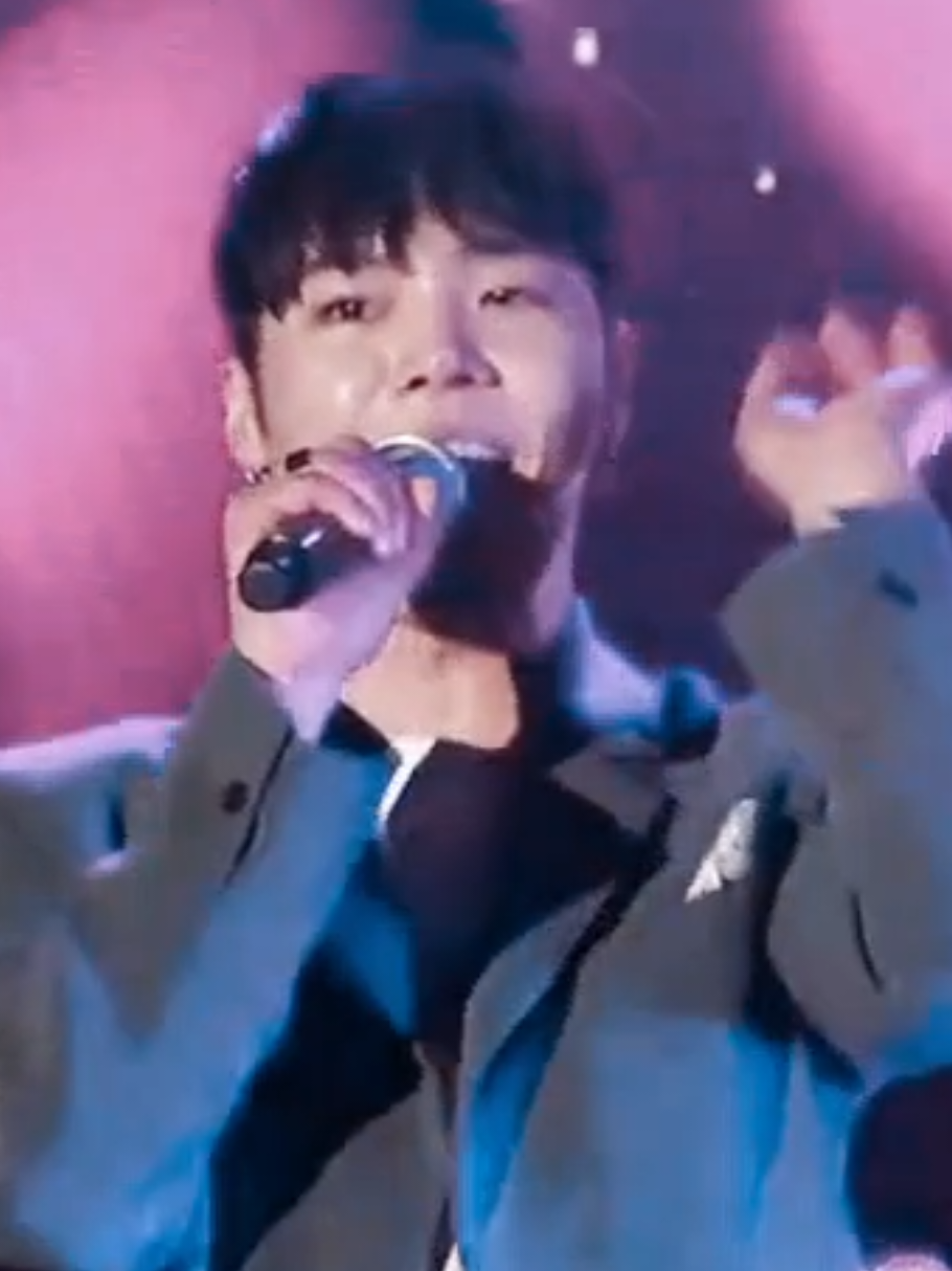 @유니