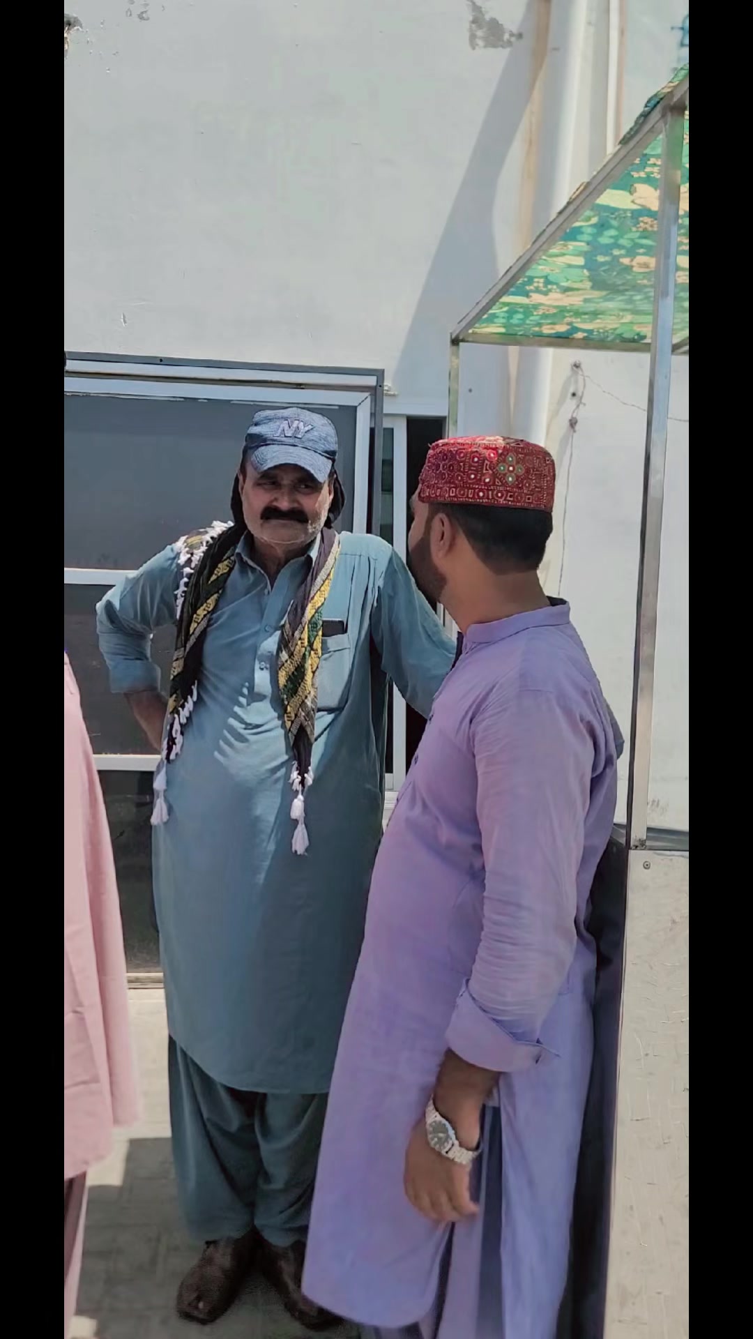 @ملک زین اعوان ✅