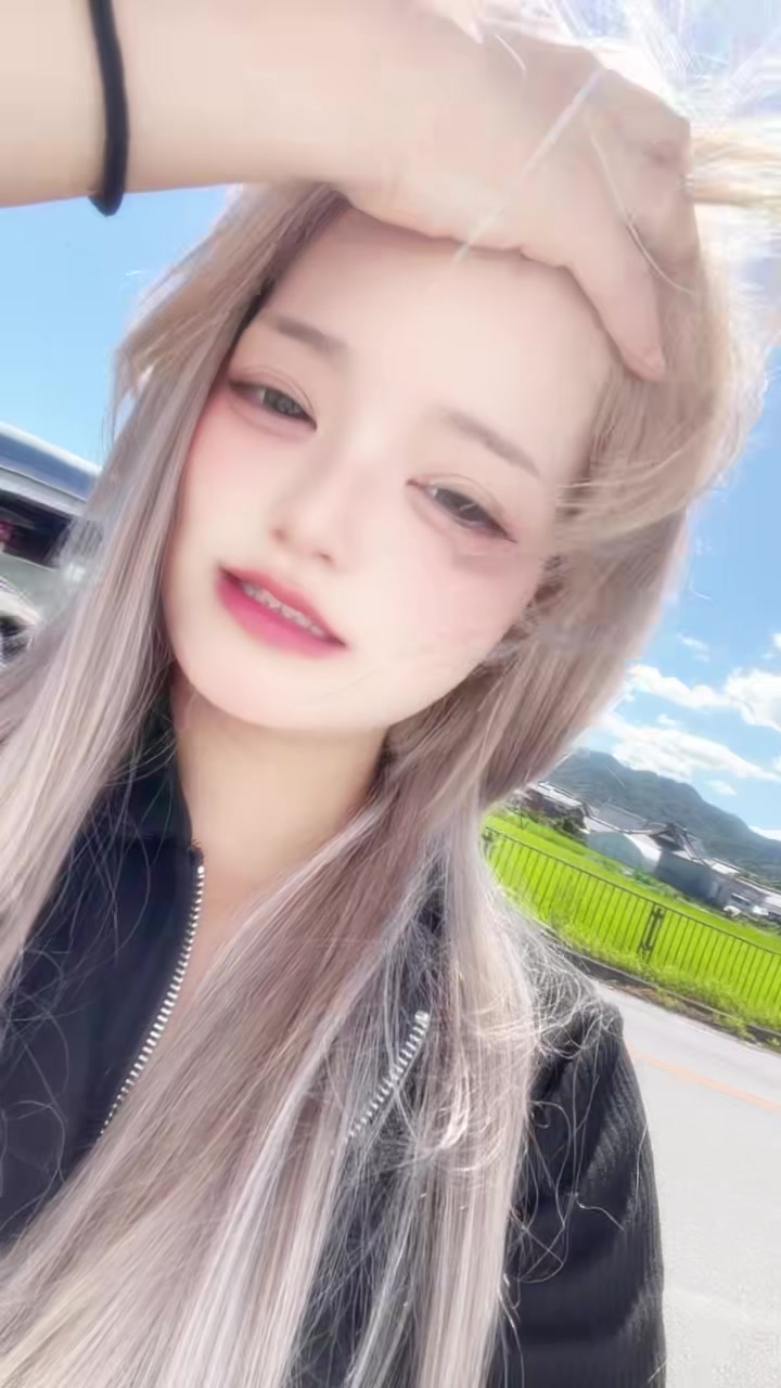 @誰かの彼女