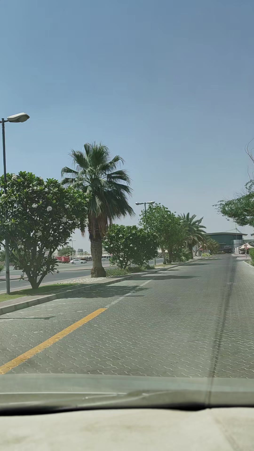 @Life iS better iN Green 🇦🇪