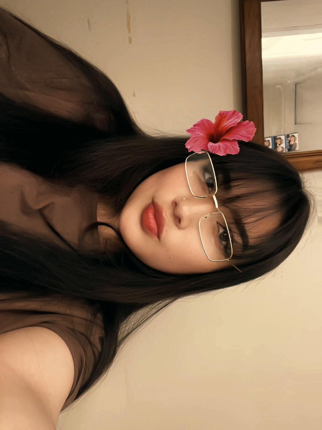 @🦋𝕷𝖎𝖘𝖇𝖊𝖙𝖍🦋