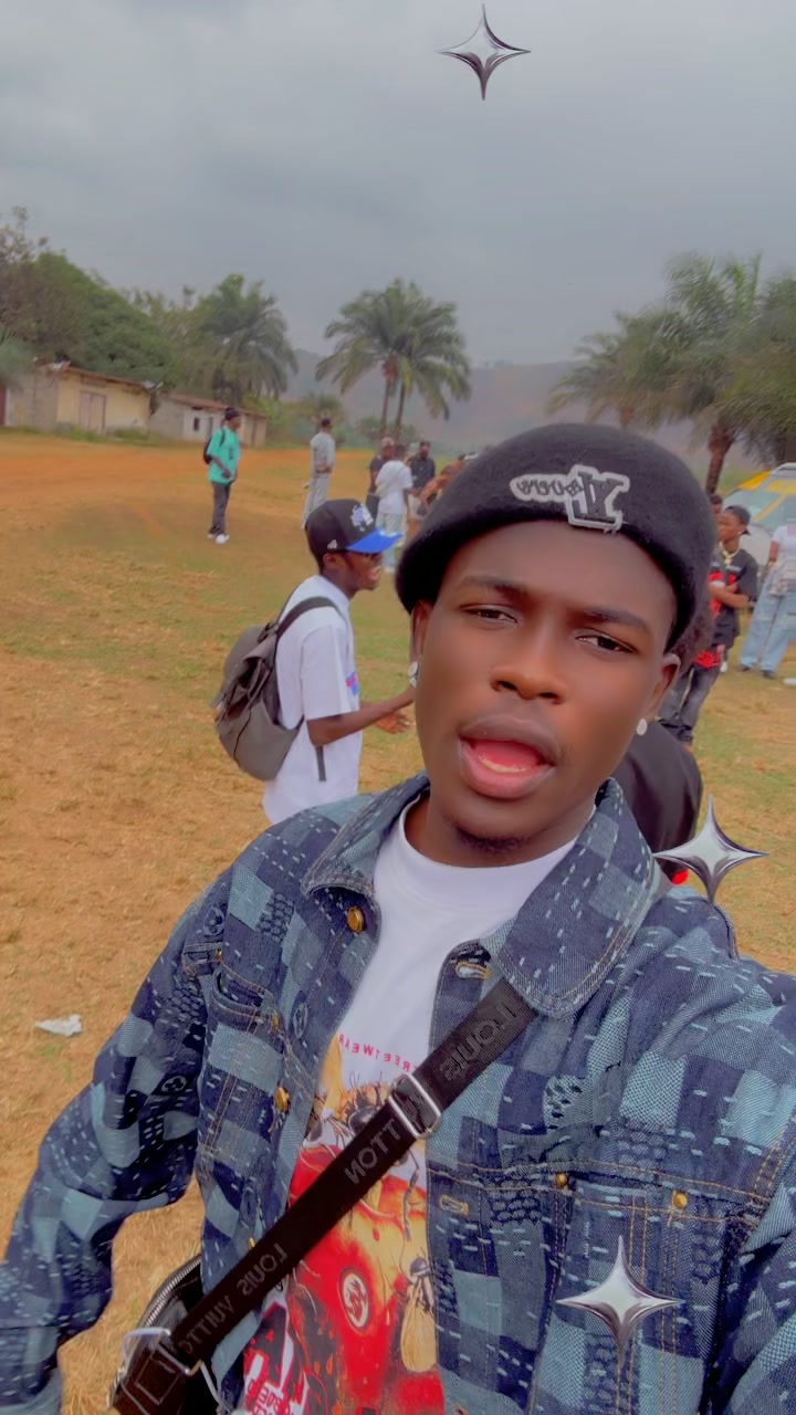 @P&Egrave;RE MBANZA