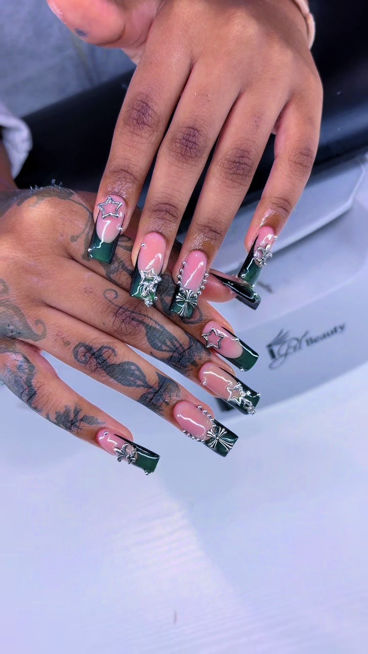 @Taniyamonay