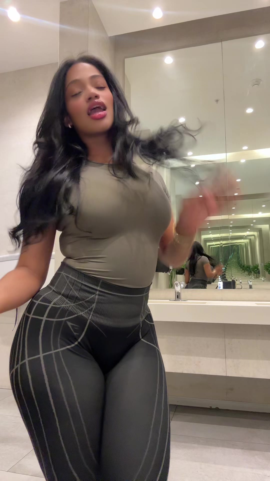 @lisettrey