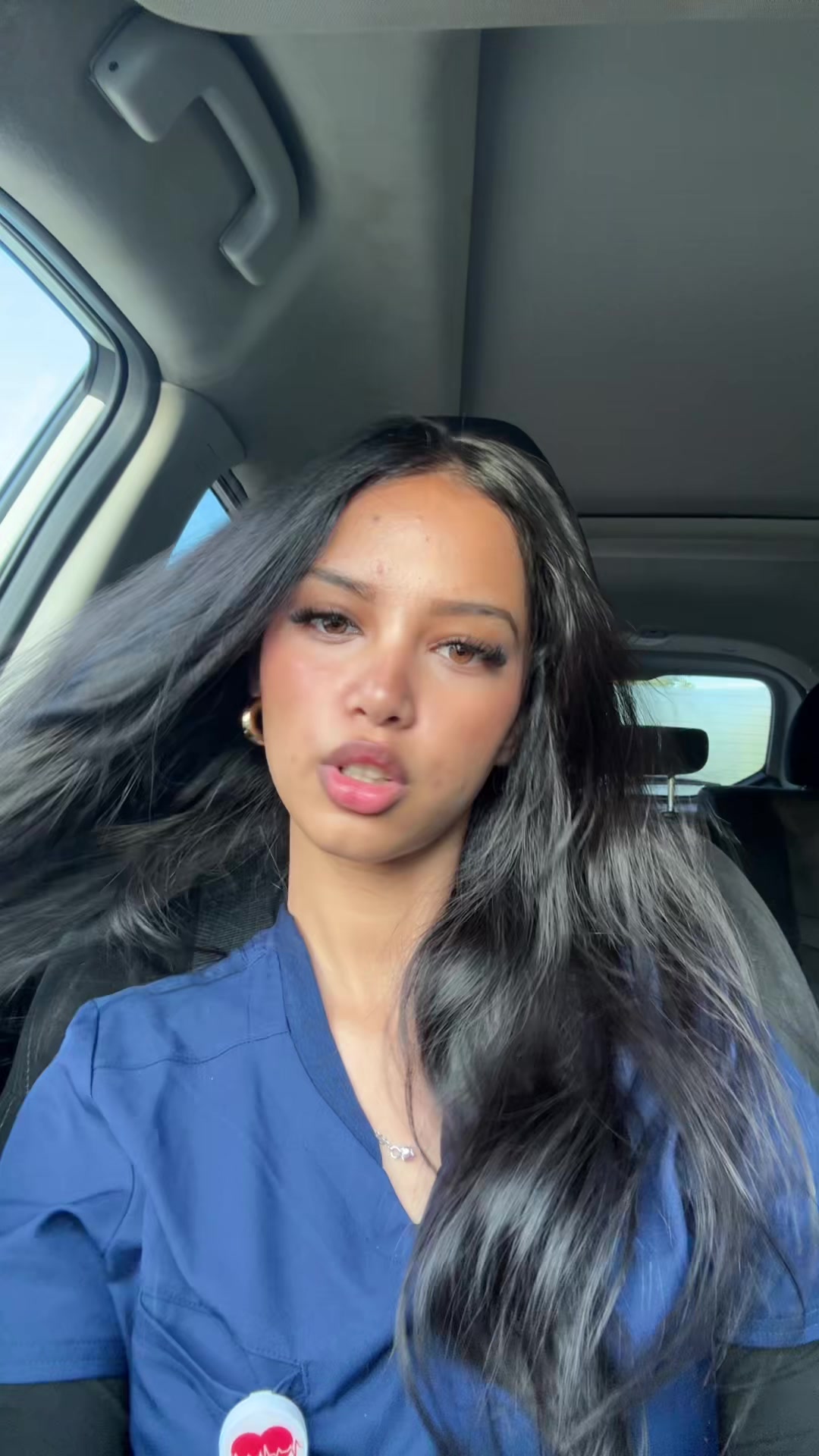 @🦢