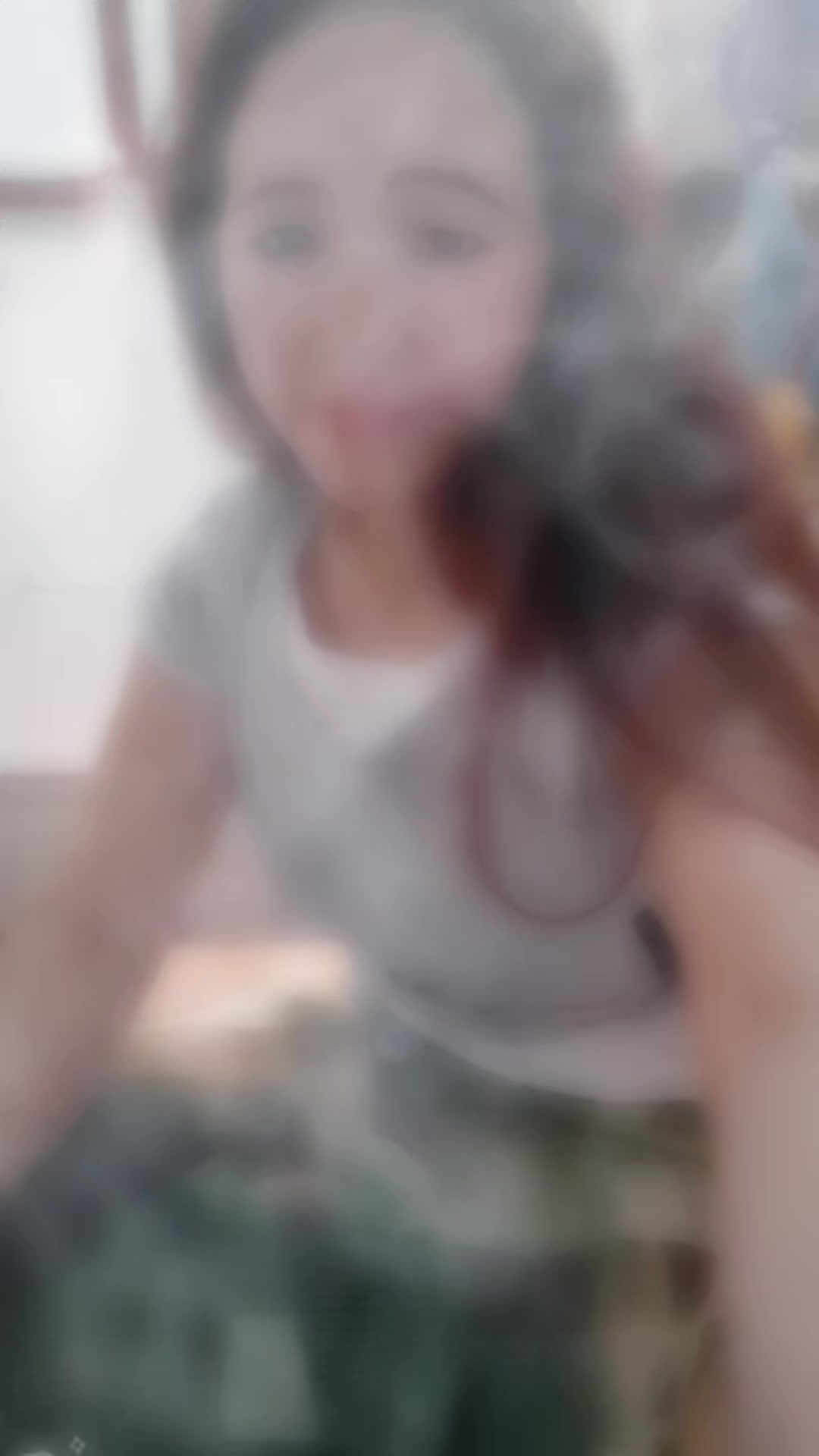 @एलिना दोङ