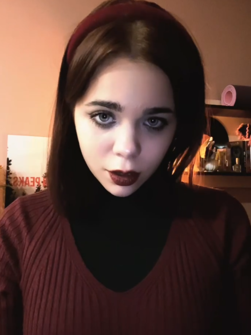 @Упырина