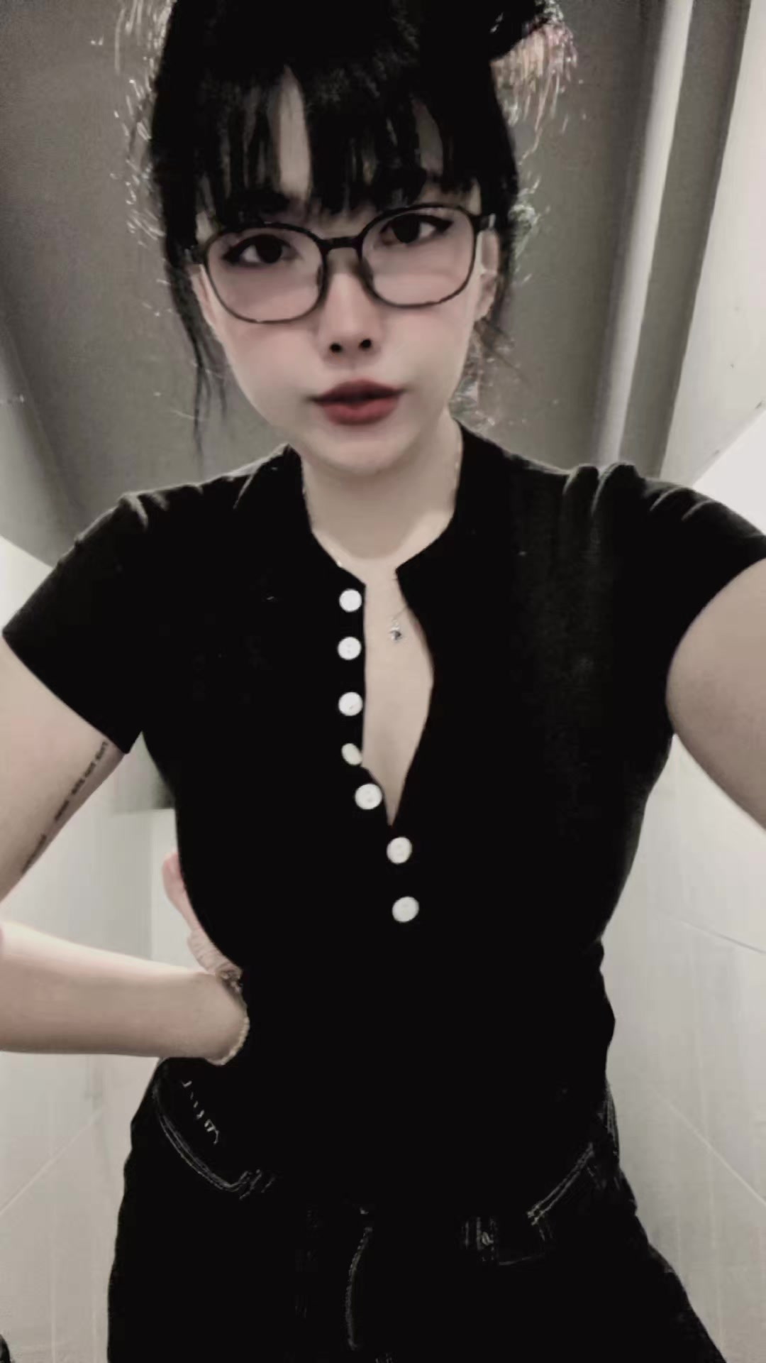 @vivian🫦